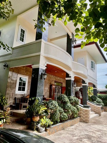 ขายที่ดิน บ้านเดี่ยว3 หลัง พื้นที่กว้าง หนองมน ชลบุรี