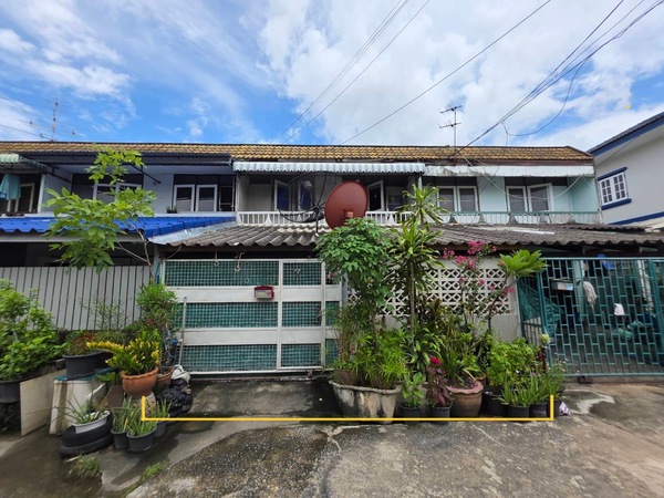 ขาย ทาวน์เฮ้าส์ 2 ชั้น 21 ตร.ว. ม.นครหลวงนิเวศน์ ซอยลาดปลาเค้า 4