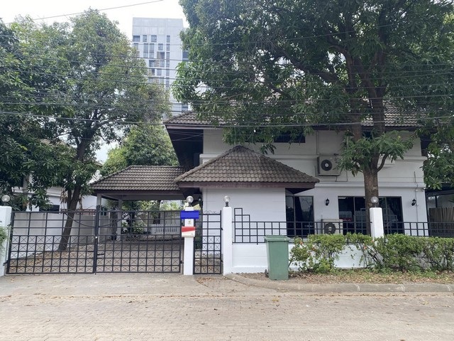 ให้เช่าบ้านเดี่ยว 140 ตรว. เหม่งจ๋าย ประชาอุทิศ รัชดา ใกล้เลียบด่