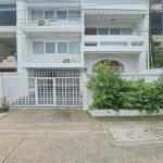 ให้เช่าทาวน์โฮม 3 ชั้น ซอยเอกมัย 22 สุขุมวิท63