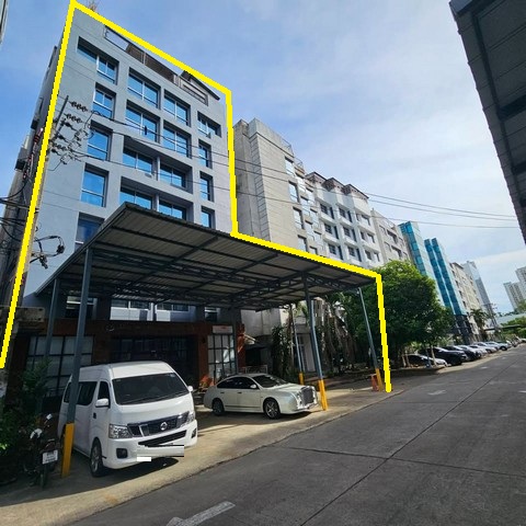 P930 ขาย อาคารสำนักงาน 9 ชั้น ซอยผูกมิตร ซอยศรีนครินทร์ 65