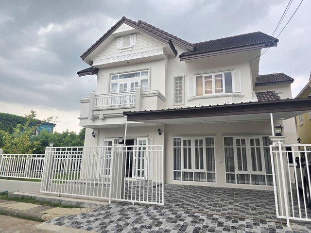 ขายบ้านเดี่ยวใกล้รถไฟฟ้าสายสีส้ม รีโนเวทใหม่ Parkway ชาเล่ต์ รามค